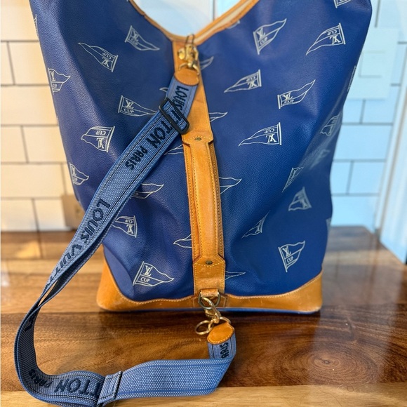 LOUIS VUITTON LV Cup Sac Marine - Picture 2 of 13